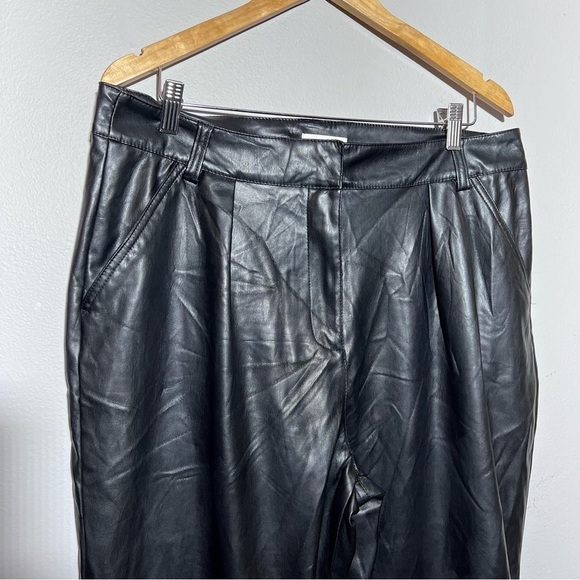 Topshop Pleat Front Faux Leather Pants in Black Size 14 US - Picture 3 of 8